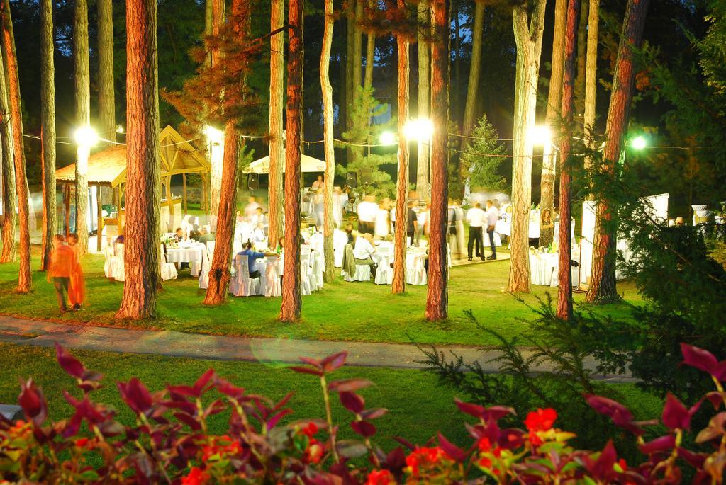 Hotel Villa Majur Subotica Exterior photo